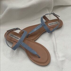 Steve Madden Blue Croc-Embossed T-Strap Ankle Buckle Sandals
